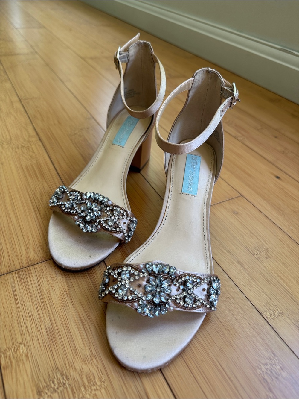 Blue by Betsey Johnson Gina Champagne Formal Heels 6.5